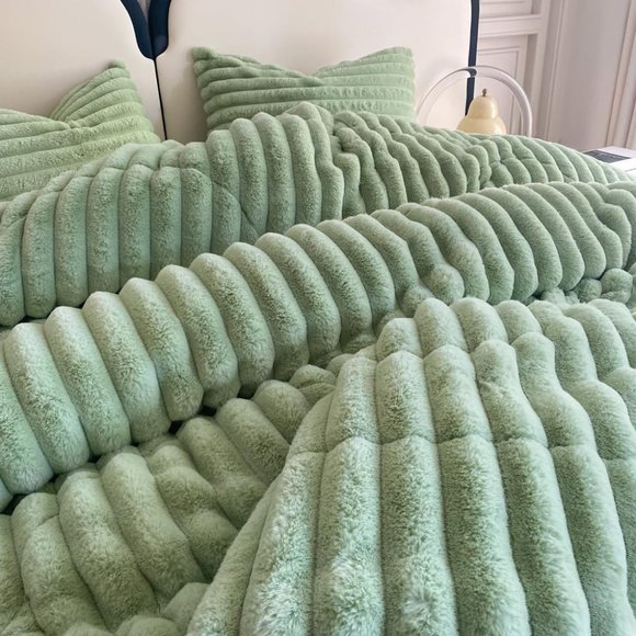 Mint Green Soft Faux Fur Bedding Set Striped Comforter Shams King Size Bed New - Picture 8 of 10